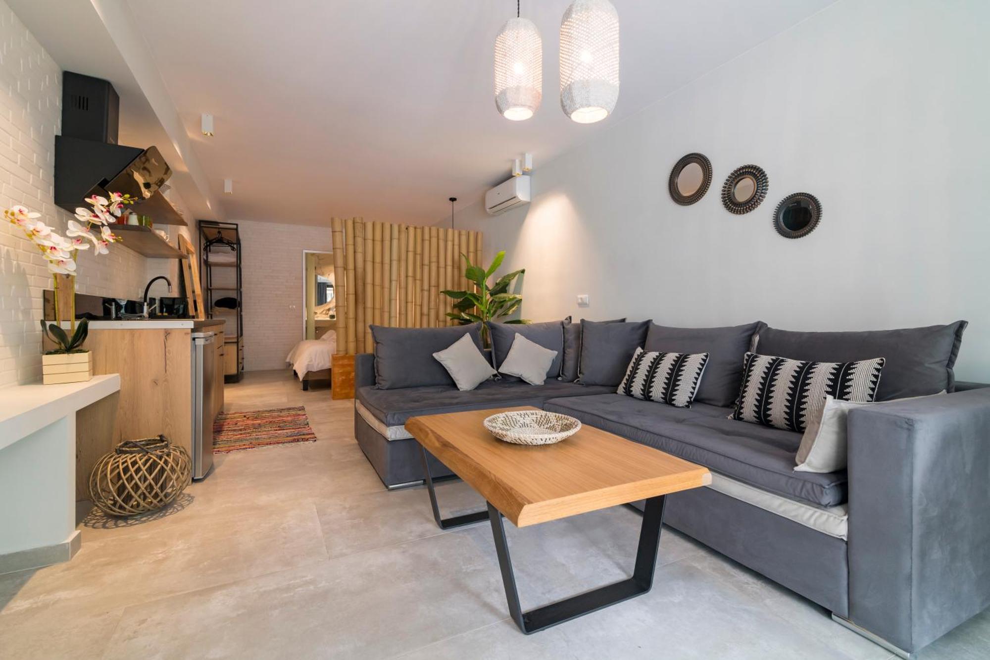 Olia Suites Parga Habitación foto